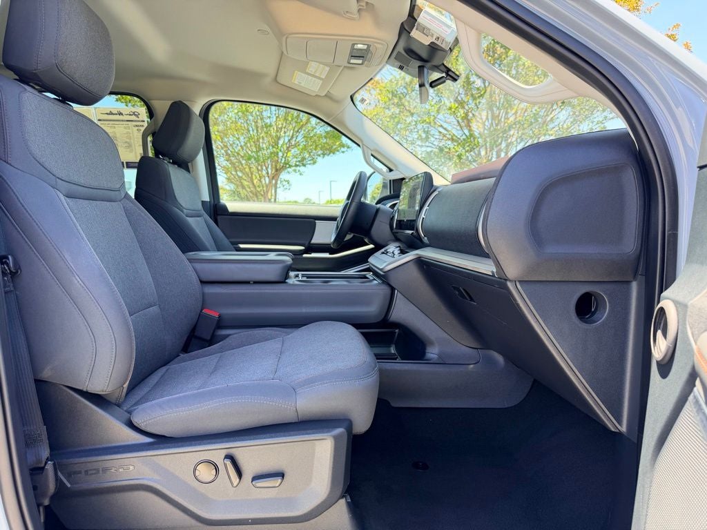 2025 Ford Expedition Max Active GOLD CERTIFIED NAVI