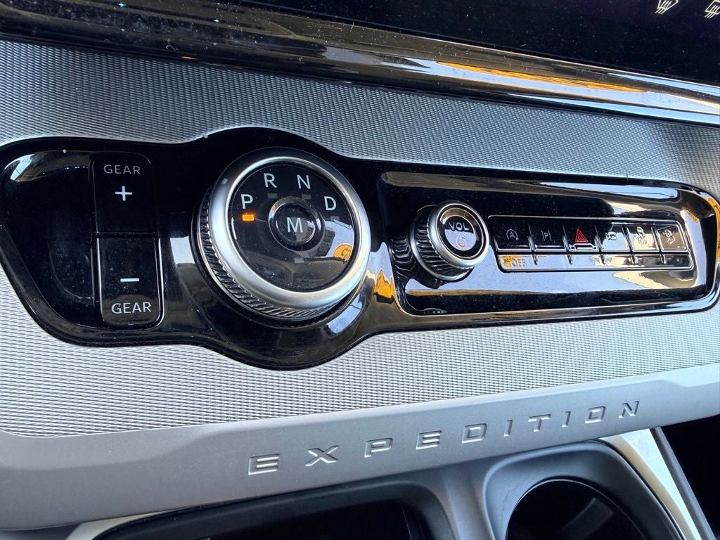 2025 Ford Expedition Max Active GOLD CERTIFIED NAVI