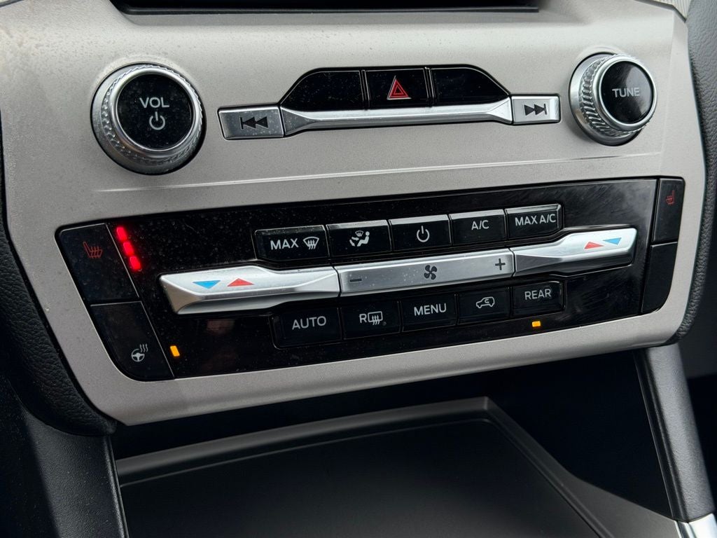 2023 Ford Explorer XLT CERTIFIED SPORT PACKAGE