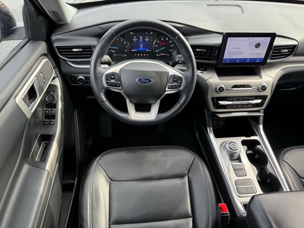 2023 Ford Explorer XLT CERTIFIED PANO ROOF HEATED SEATS
