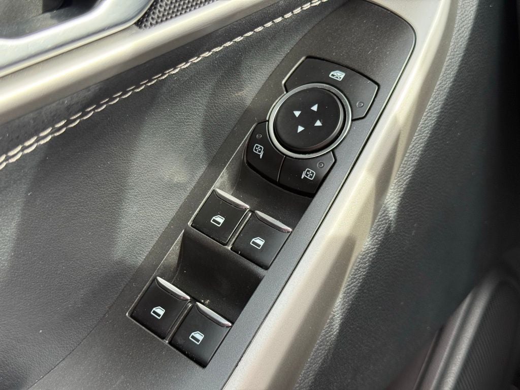 2023 Ford Explorer XLT CERTIFIED PANO ROOF HEATED SEATS