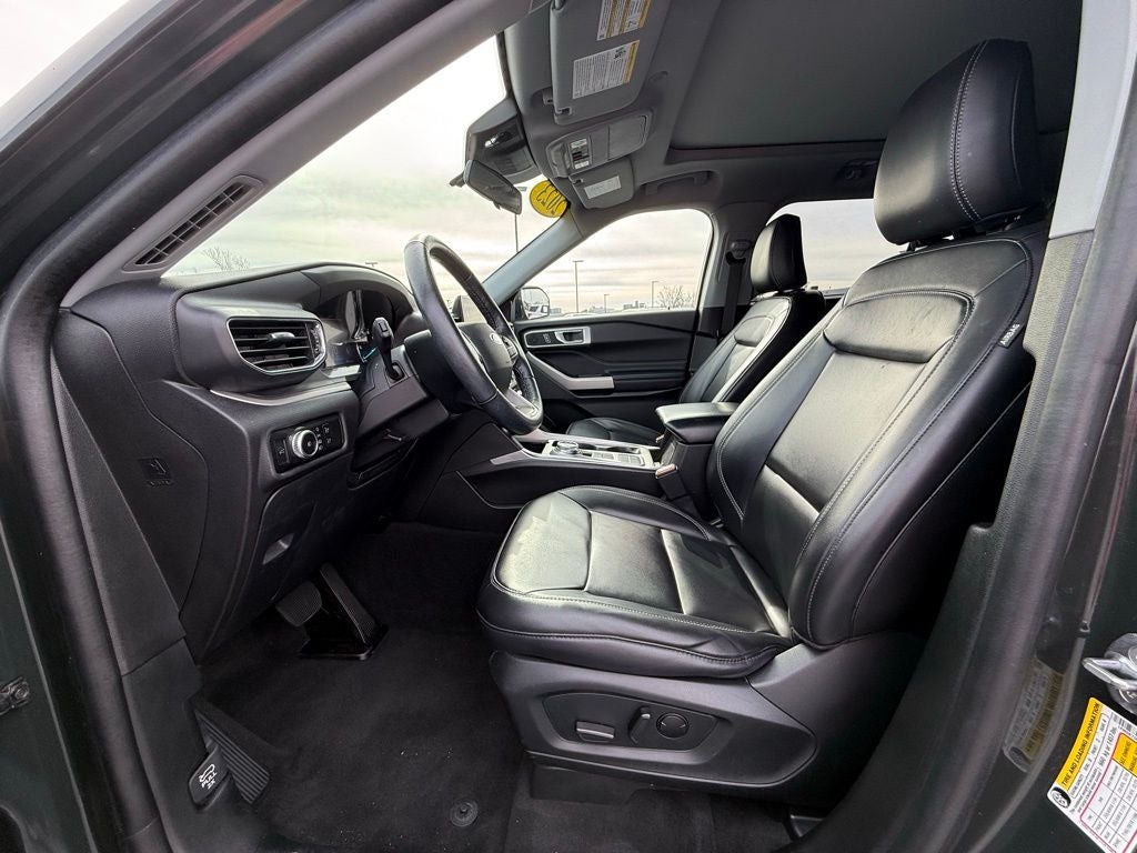 2023 Ford Explorer XLT CERTIFIED PANO ROOF HEATED SEATS