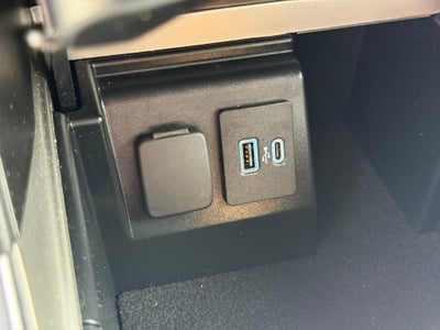 2023 Ford Explorer XLT CERTIFIED PANO ROOF HEATED SEATS