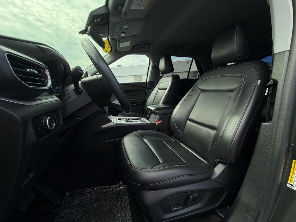 2023 Ford Explorer XLT GOLD CERTIFIED