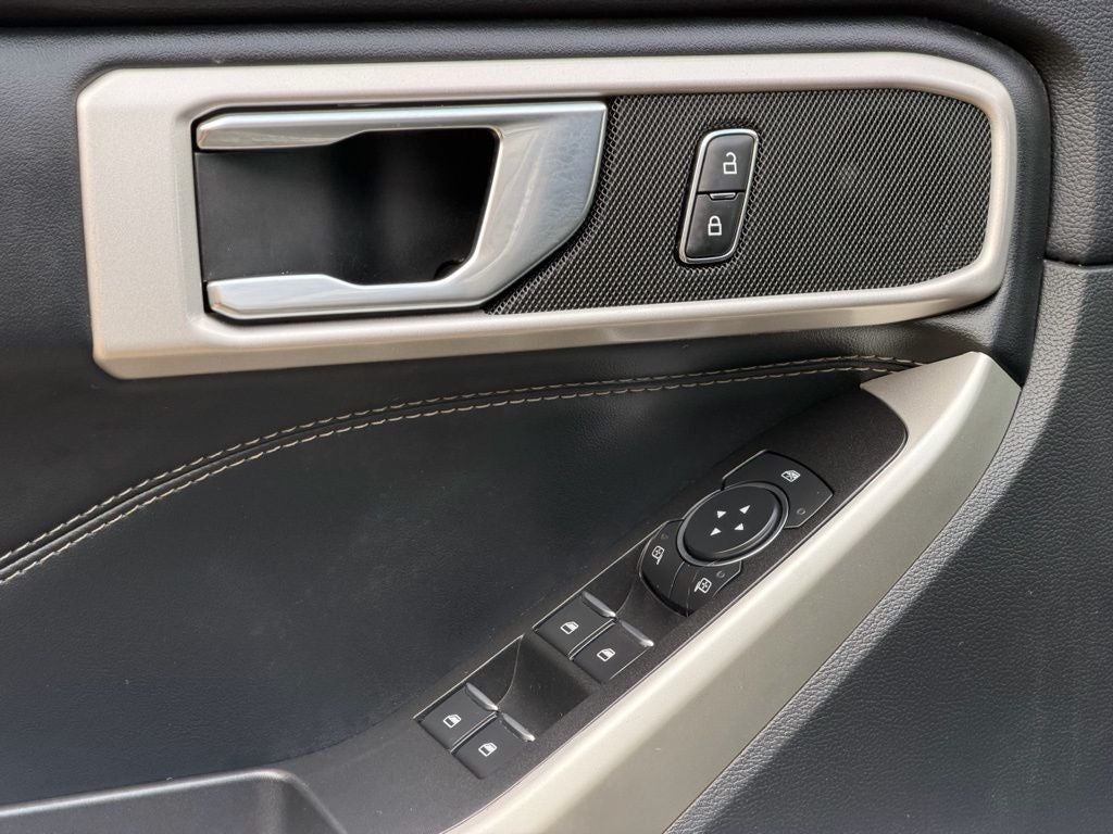 2022 Ford Explorer XLT GOLD CERTIFIED 3RD ROW SEATING