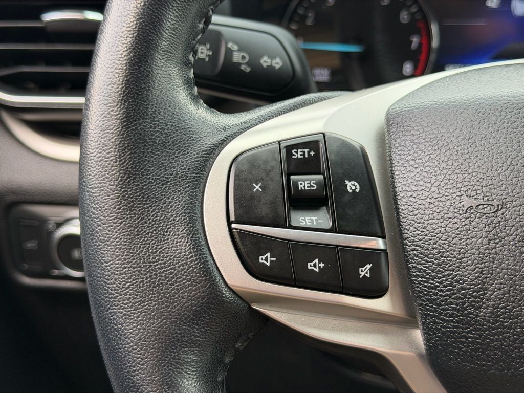 2022 Ford Explorer XLT GOLD CERTIFIED 3RD ROW SEATING