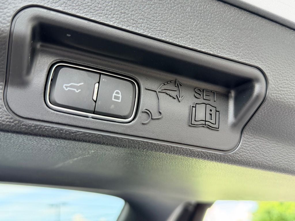 2023 Ford Explorer XLT CERTIFIED PANO ROOF CO PILOT 360 +