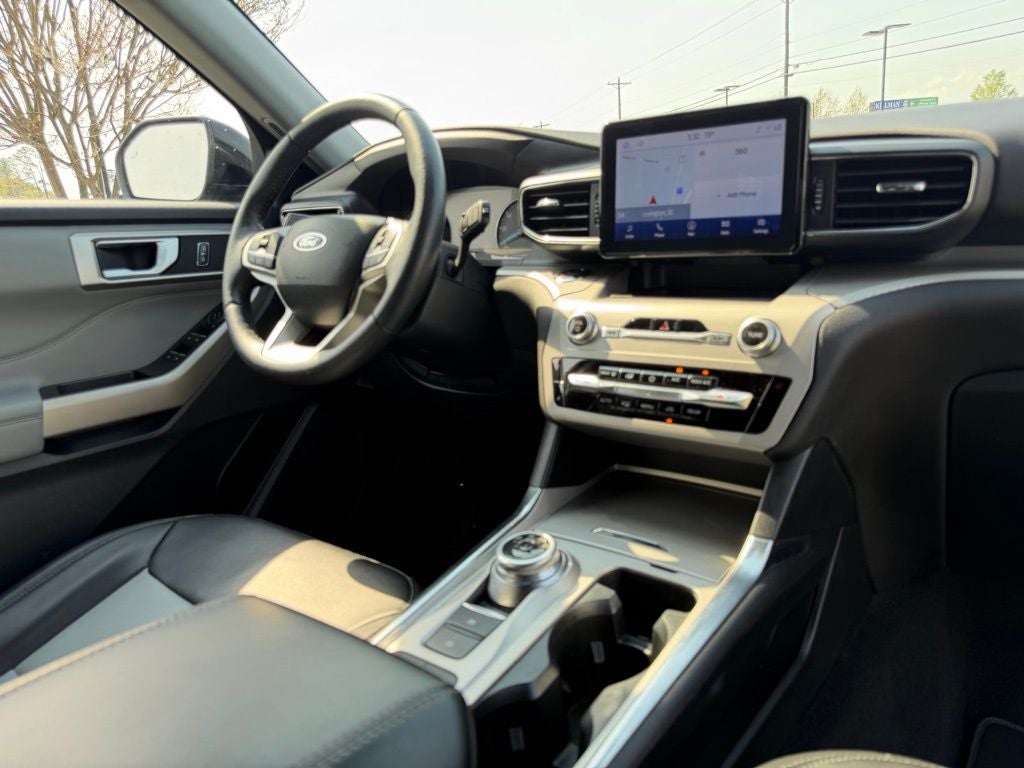 2023 Ford Explorer XLT GOLD CERTIFIED 2ND ROW BUCKETS