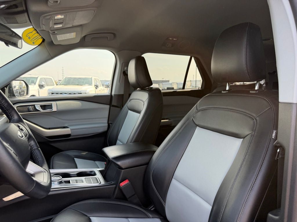 2023 Ford Explorer XLT GOLD CERTIFIED 2ND ROW BUCKETS