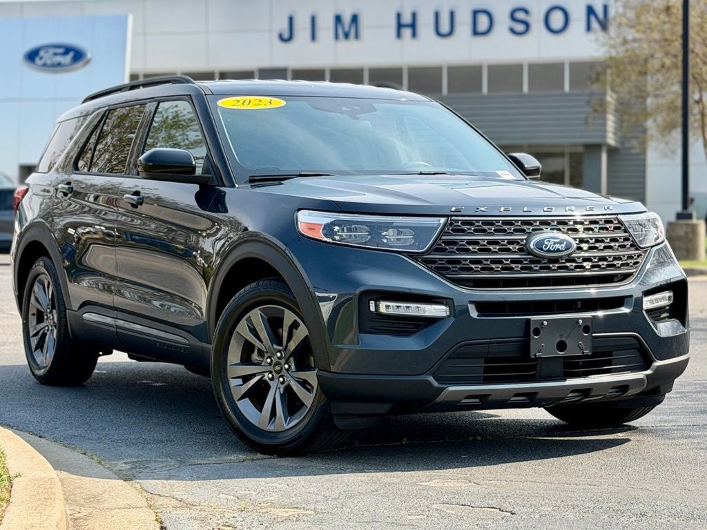 2023 Ford Explorer XLT GOLD CERTIFIED 2ND ROW BUCKETS