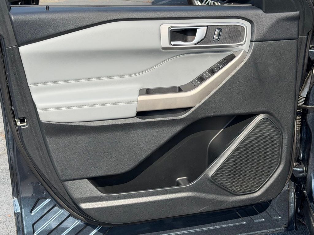 2023 Ford Explorer XLT GOLD CERTIFIED 2ND ROW BUCKETS