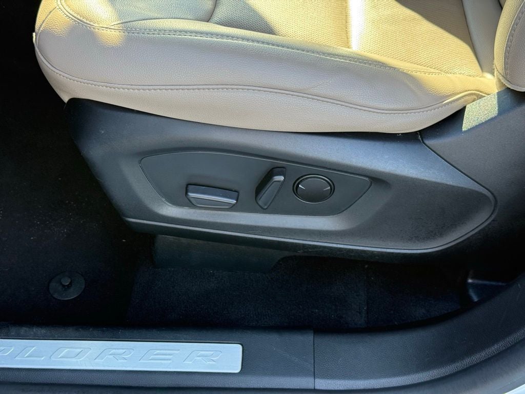 2023 Ford Explorer Limited CERTIFIED NAVI HEATED COOLED SEATS