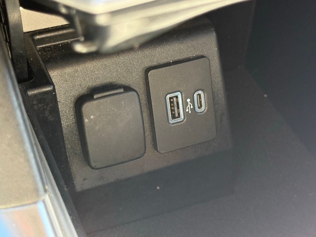 2023 Ford Explorer Limited CERTIFIED NAVI HEATED COOLED SEATS