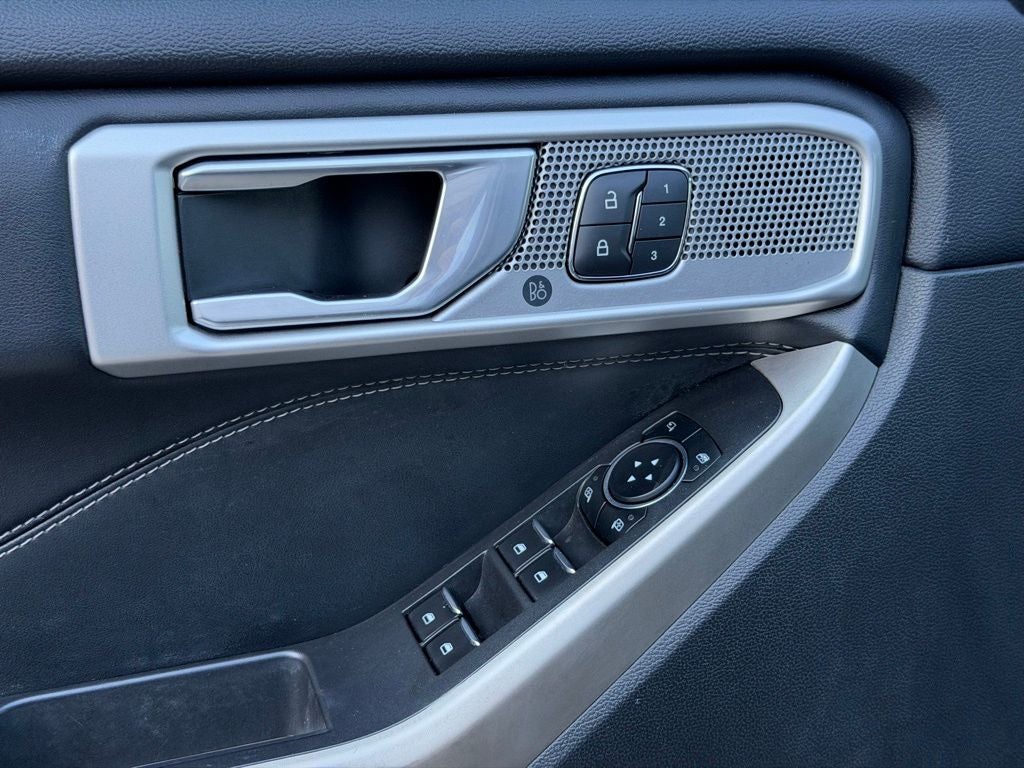 2023 Ford Explorer Limited CERTIFIED NAVI HEATED COOLED SEATS