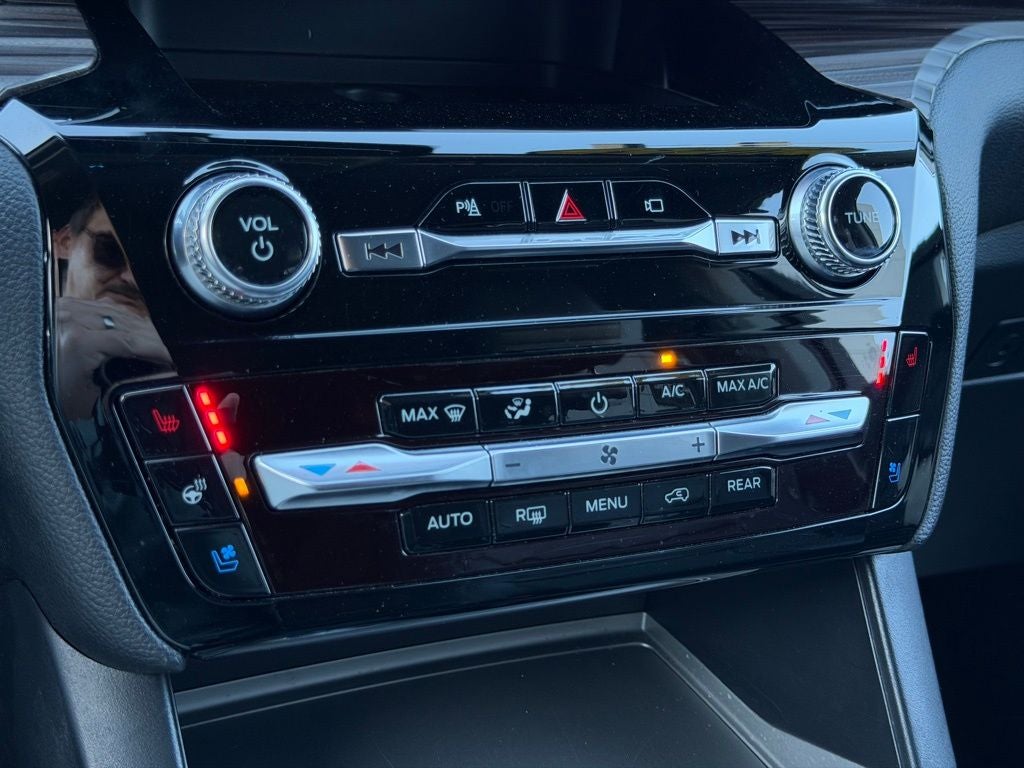 2023 Ford Explorer Limited CERTIFIED NAVI HEATED COOLED SEATS