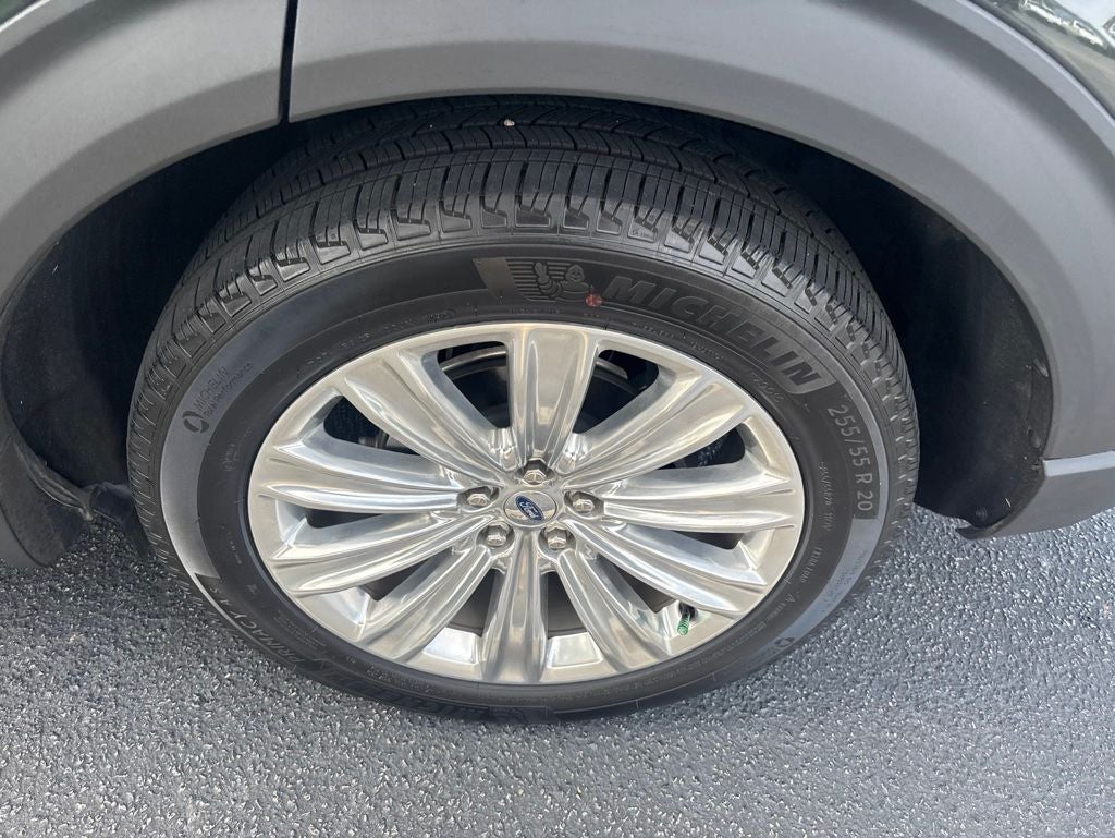 2024 Ford Explorer Limited CERTIFIED LOW MILES PANO ROOF TECH PACKAGE
