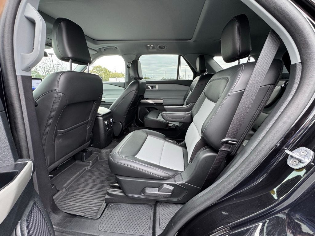 2022 Ford Explorer XLT CERTIFIED 2ND ROW BUCKETS PANO ROOF NAVI