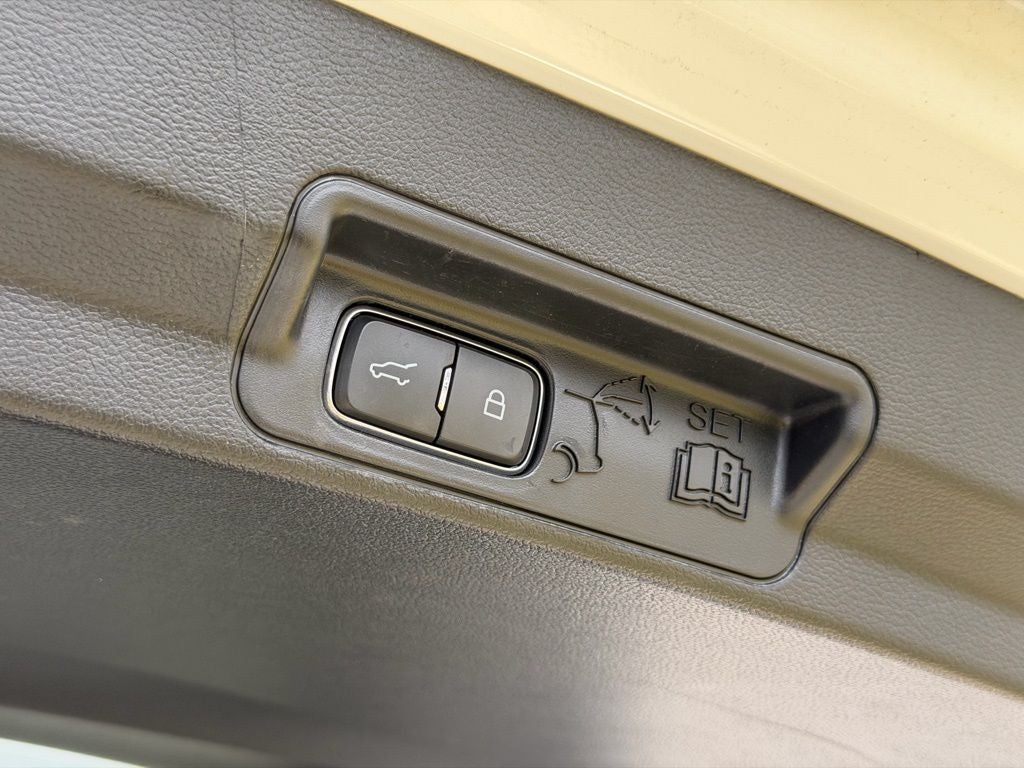 2022 Ford Explorer XLT GOLD CERTIFIED GOLD PILOT 360 PANO ROOF