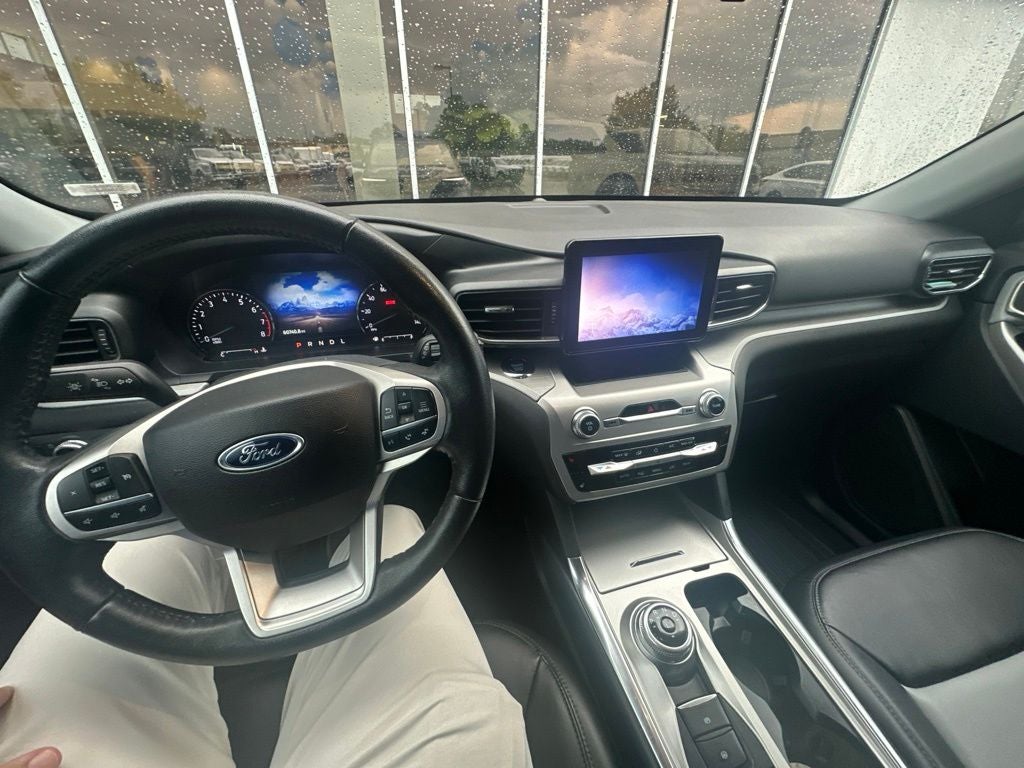 2022 Ford Explorer XLT FORD CERTIFIED 2ND ROW BUCKETS