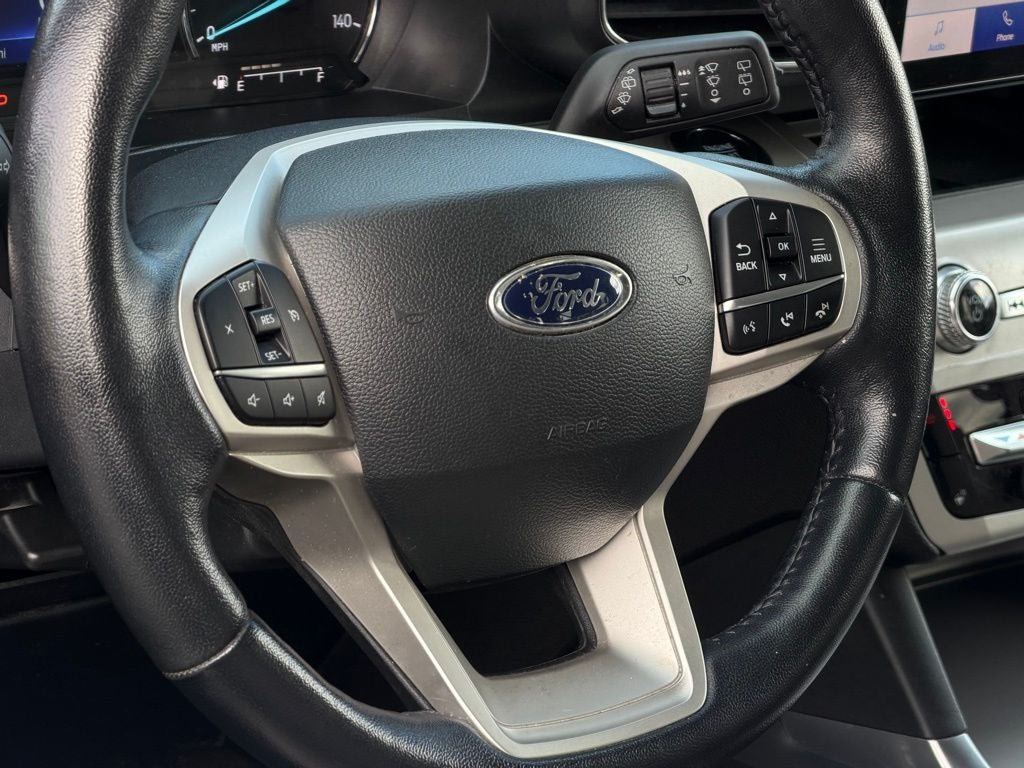 2023 Ford Explorer XLT CERTIFIED 2ND ROW BUCKETS