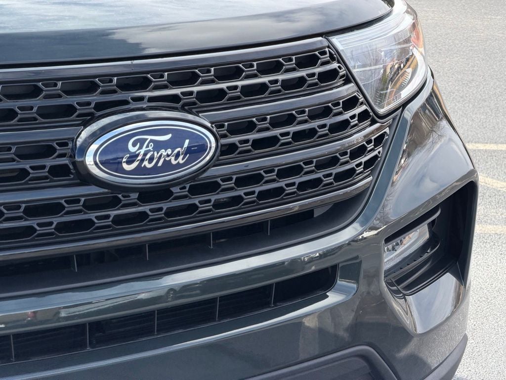 2023 Ford Explorer XLT CERTIFIED 2ND ROW BUCKETS