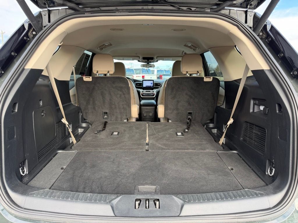 2023 Ford Explorer XLT CERTIFIED 2ND ROW BUCKETS