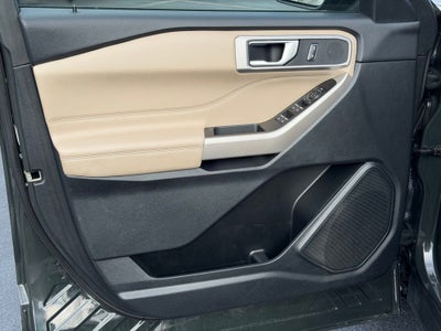 2023 Ford Explorer XLT CERTIFIED 2ND ROW BUCKETS
