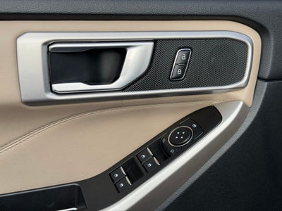 2023 Ford Explorer XLT CERTIFIED 2ND ROW BUCKETS