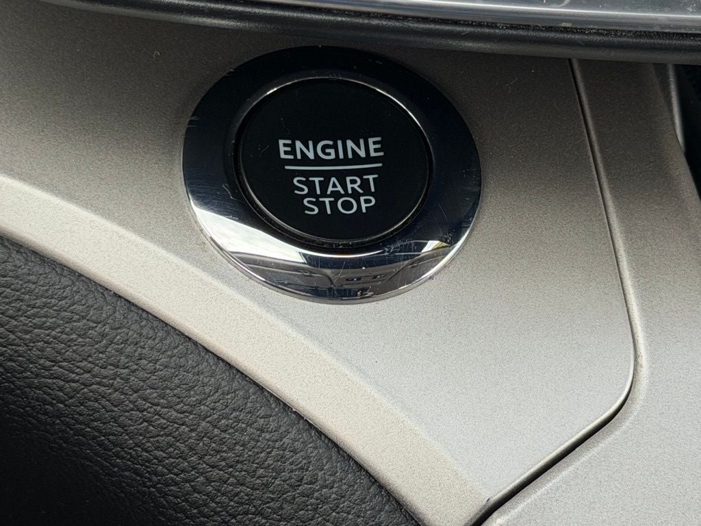 2023 Ford Explorer XLT CERTIFIED 2ND ROW BUCKETS