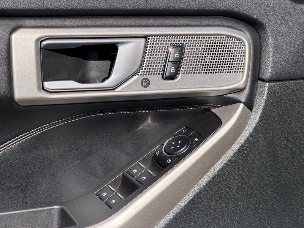 2023 Ford Explorer Limited GOLD CERTIFIED NAVI HEATED COOLED SEATS