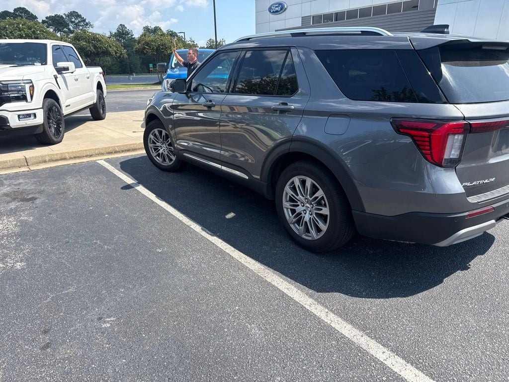 2025 Ford Explorer Platinum