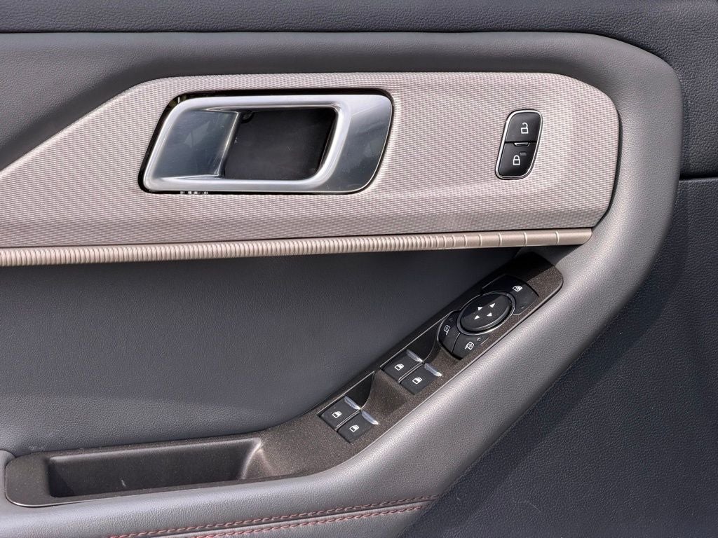 2025 Ford Explorer Active GOLD CERTIFIED COMFORT PACKAGE