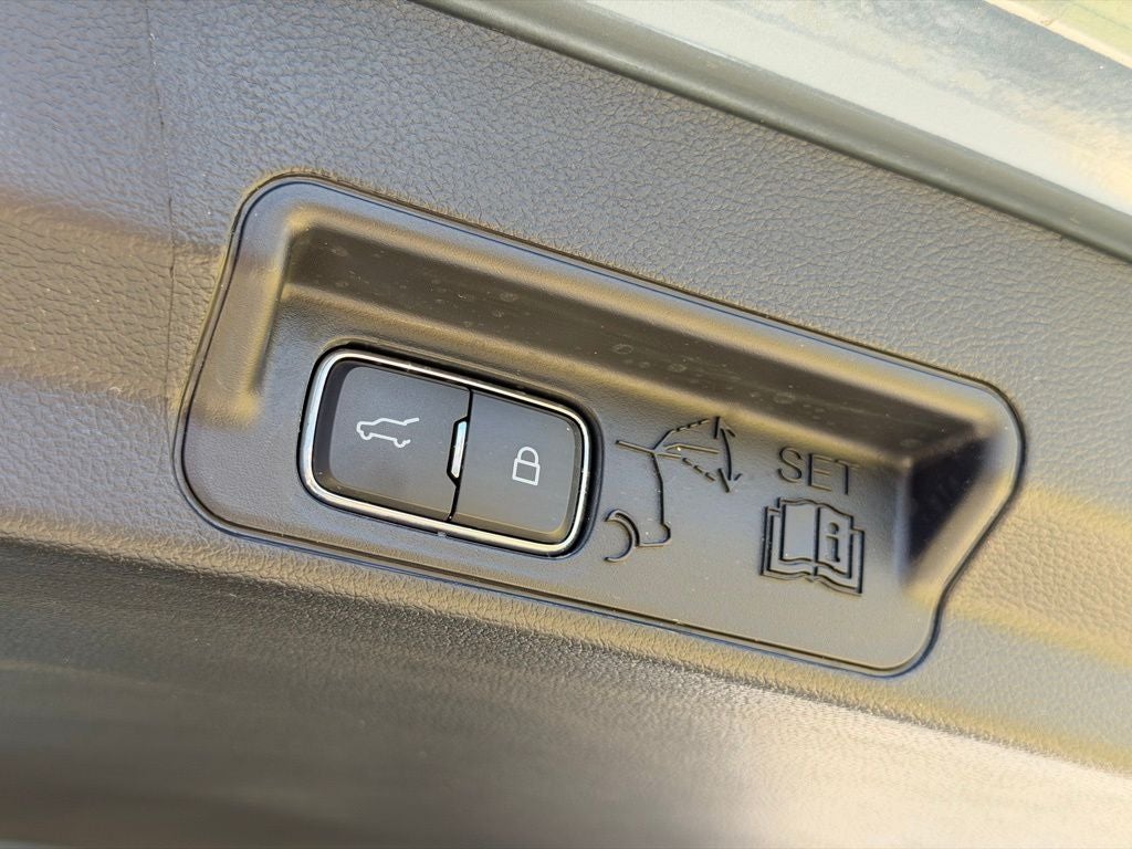 2025 Ford Explorer ST-Line GOLD CERTIFIED MASSAGING SEATS