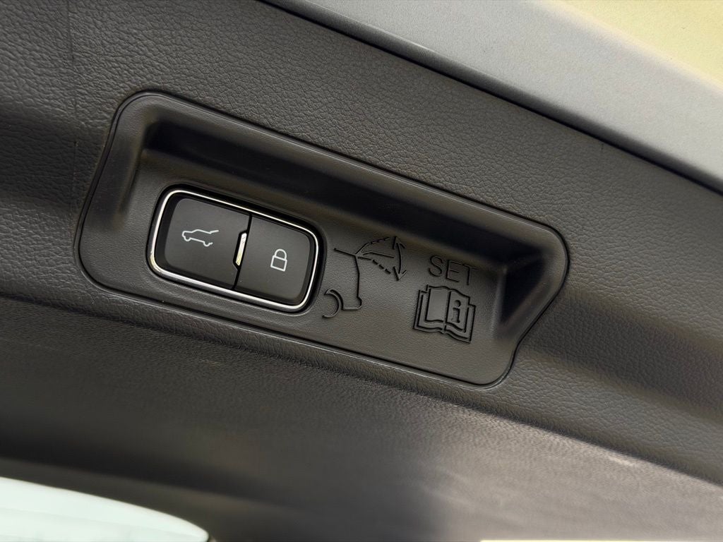 2025 Ford Explorer Platinum CERTIFIED ULTIMATE PACKAGE BLUE CRUISE LUX LEATHER