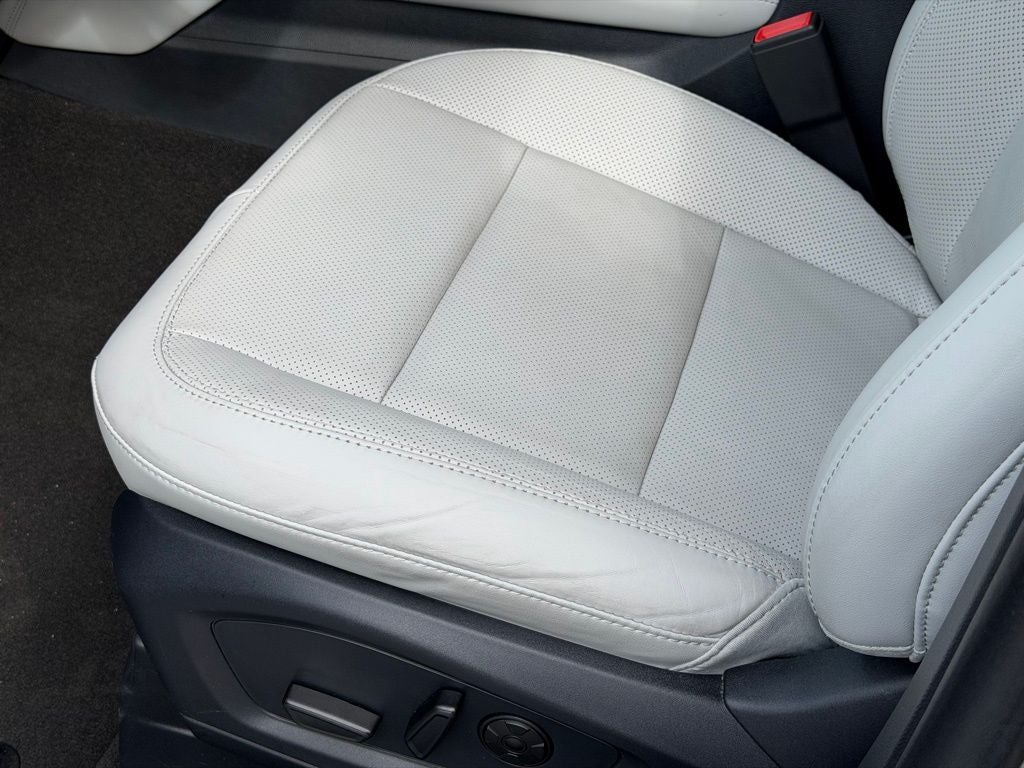 2025 Ford Explorer Platinum CERTIFIED ULTIMATE PACKAGE BLUE CRUISE LUX LEATHER