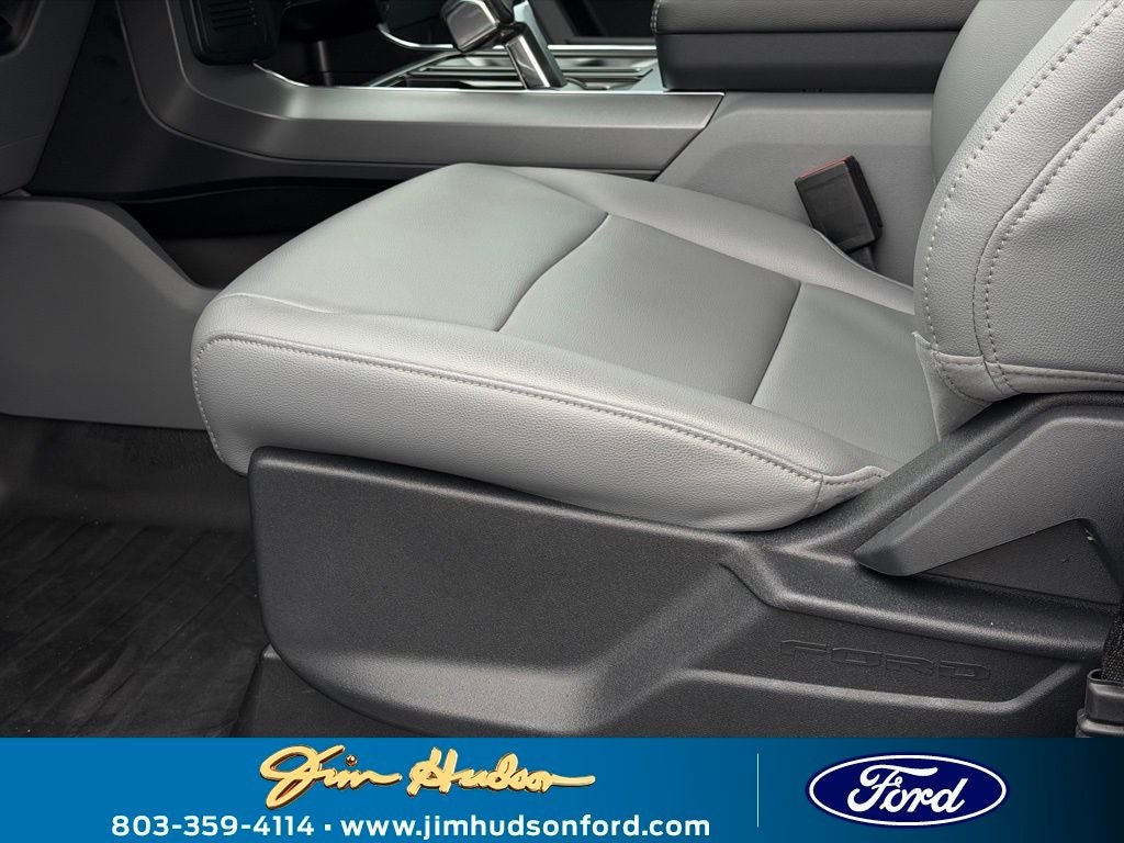 2025 Ford F-150 Lightning Pro