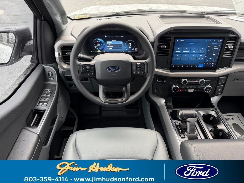 2025 Ford F-150 Lightning Pro