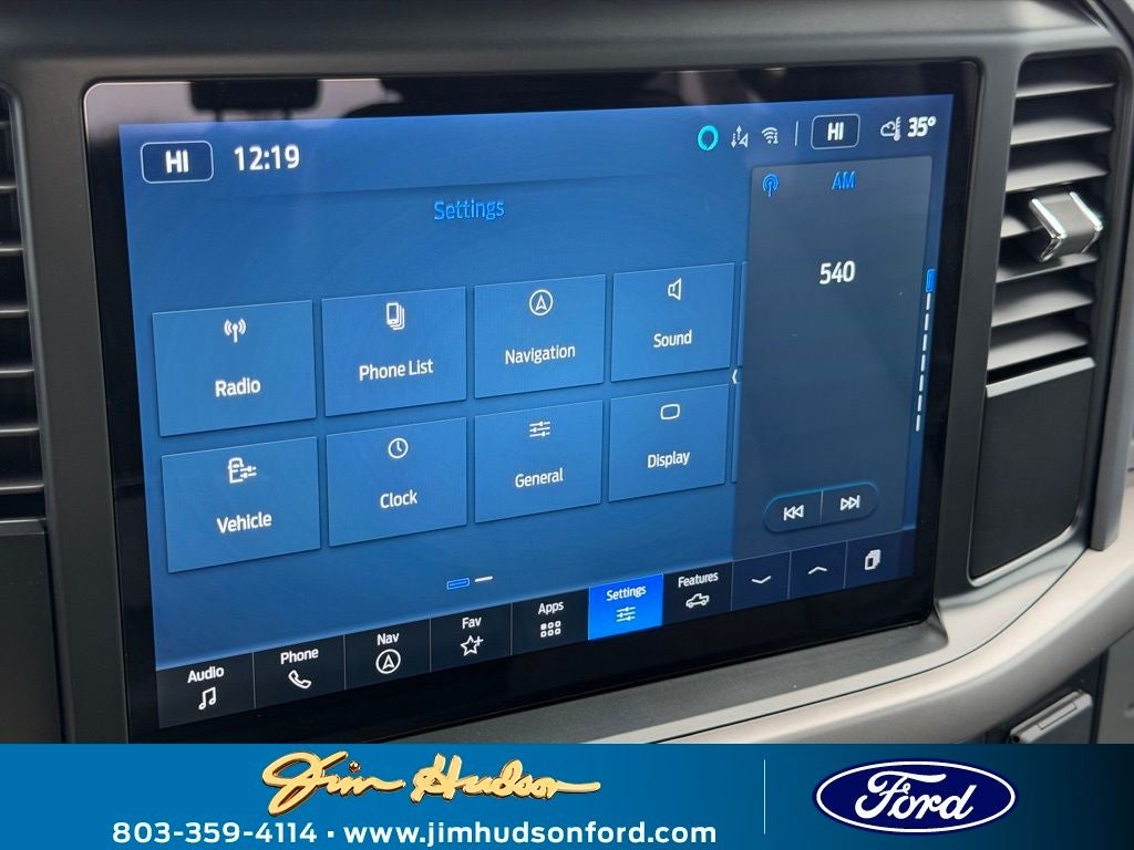 2025 Ford F-150 Lightning Pro