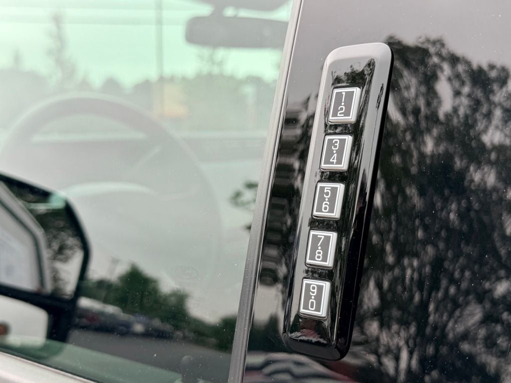 2024 Ford F-250SD Lariat TREMOR LARIAT ULTIMATE PACKAGE