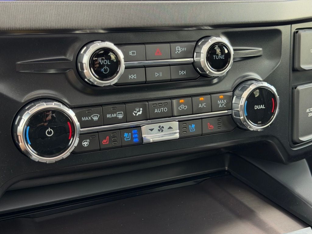 2026 Ford F-350SD Platinum TREMOR OFF ROAD PACKAGE