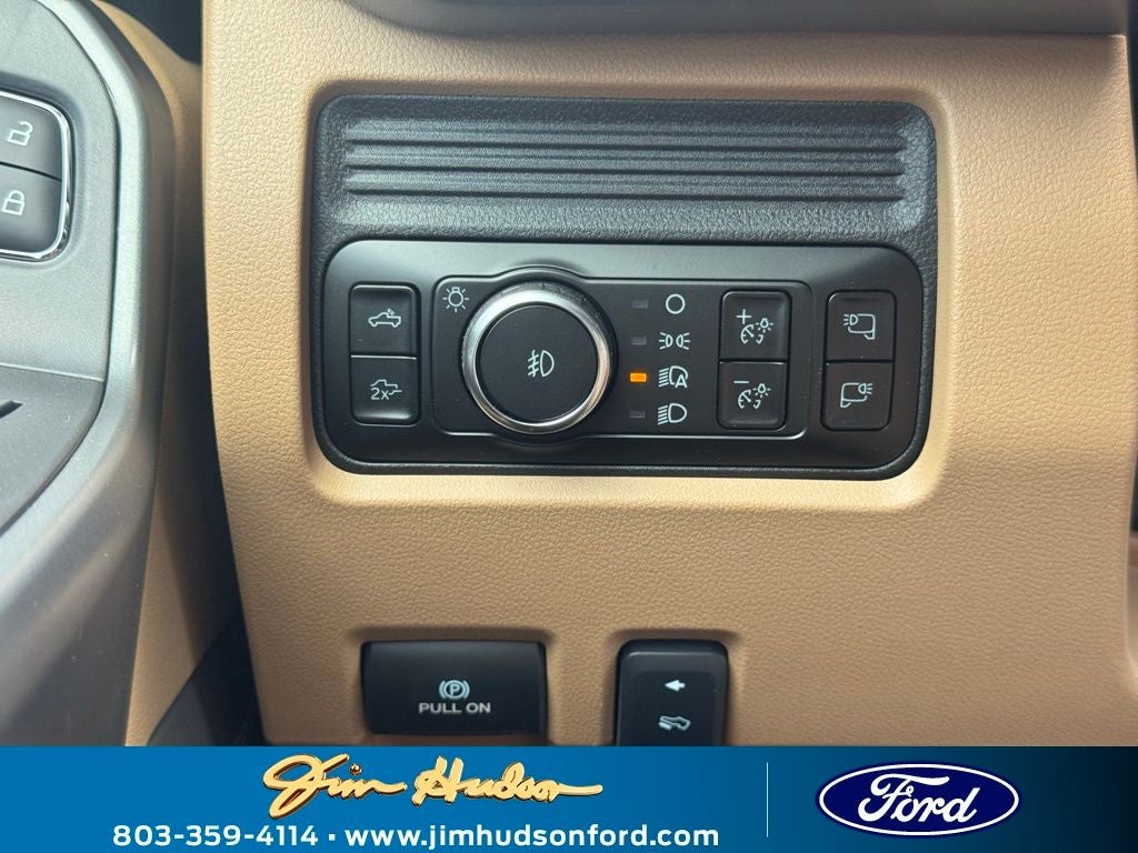 2025 Ford F-350SD Lariat