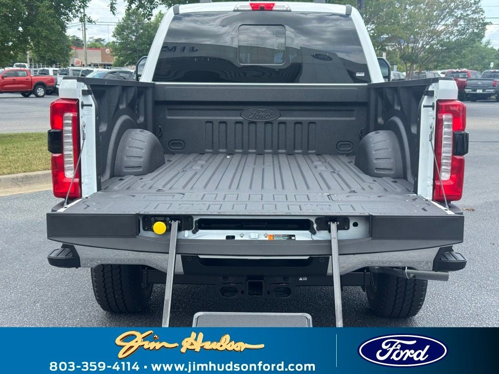2025 Ford F-350SD Lariat