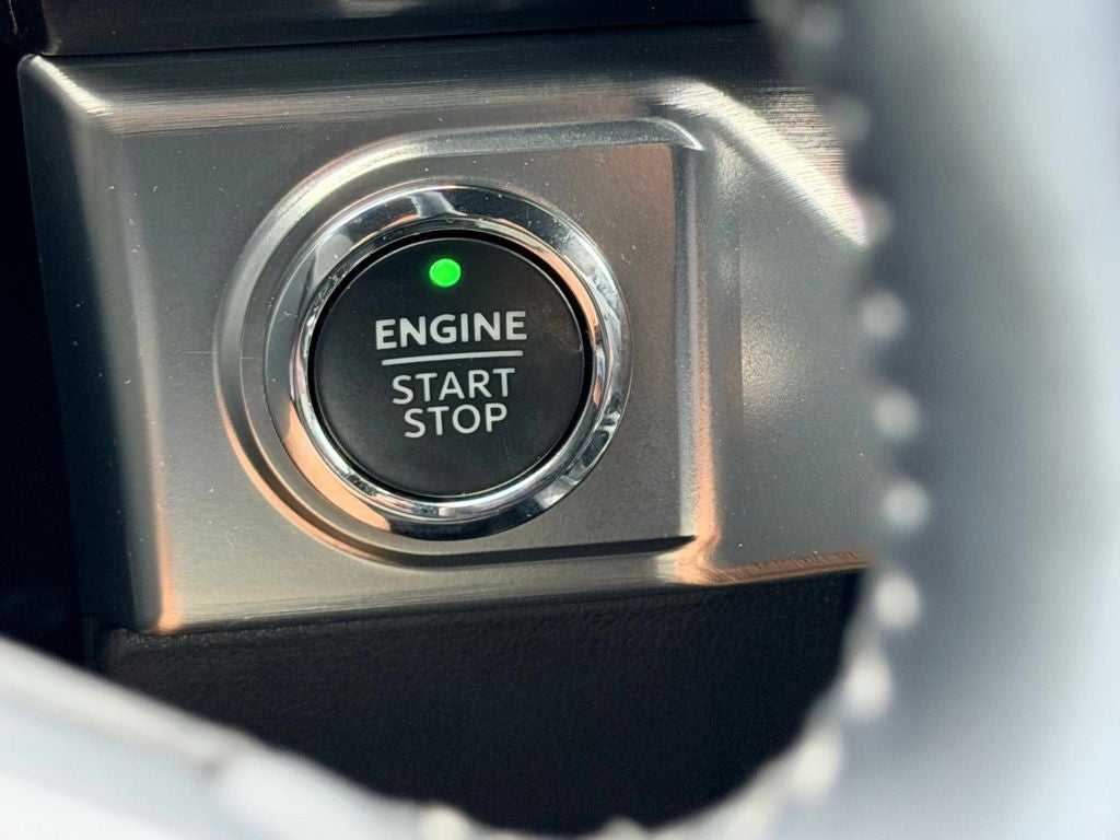 2023 Ford F-150 Lariat CERTIFIED NAVI HEATED COOLED SEATS CO PILOT 360
