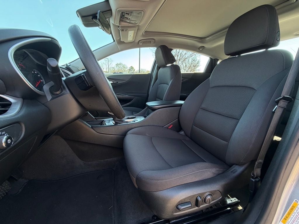 2023 Chevrolet Malibu LT SUNROOF APPLE CAR PLAY