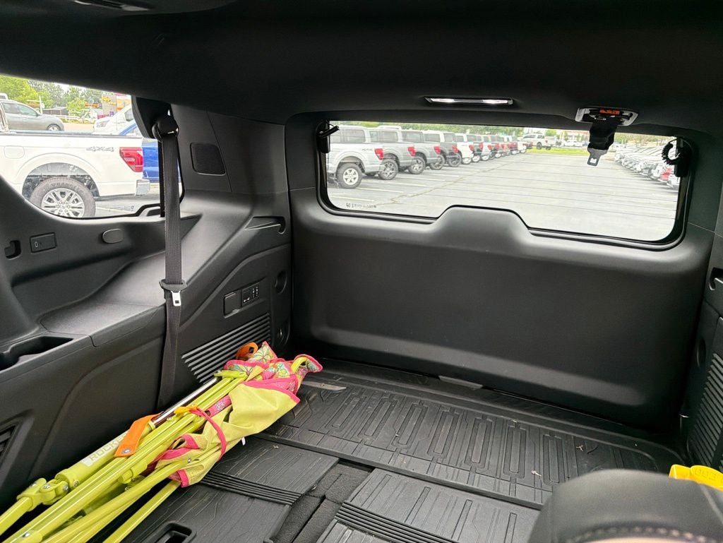 2024 GMC Yukon SLT PREMIUM PACKAGE LUX PACKAGE