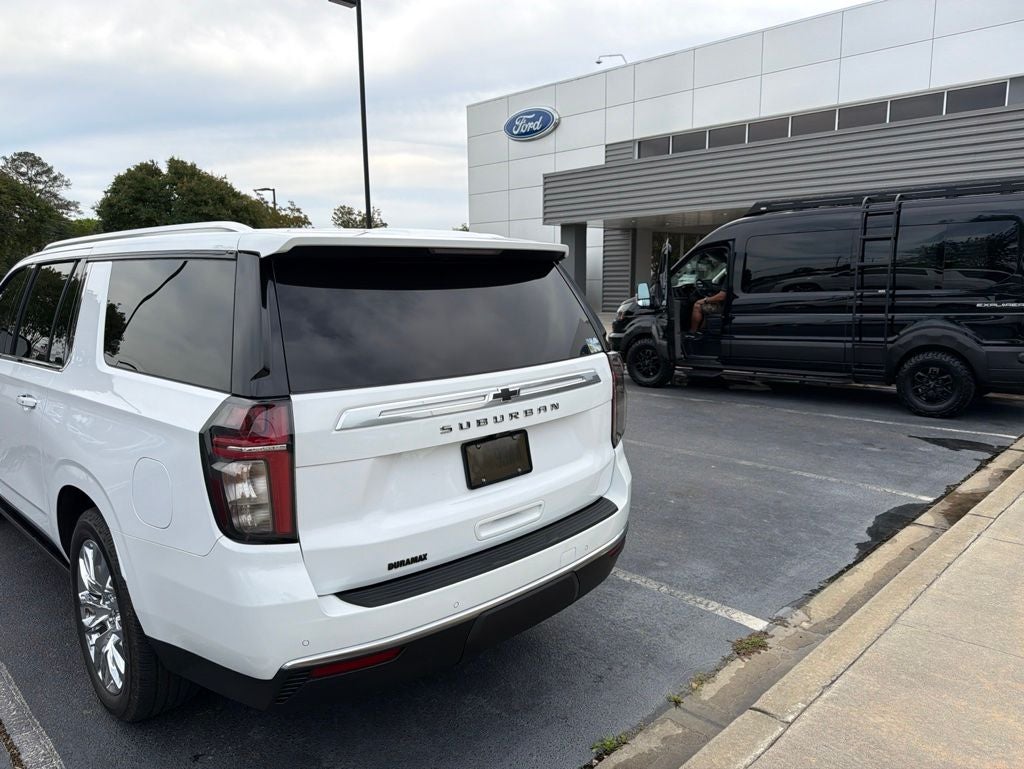 2022 Chevrolet Suburban High Country DELUXE PACKAGE