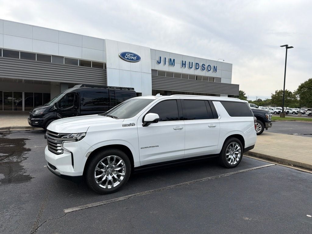 2022 Chevrolet Suburban High Country DELUXE PACKAGE