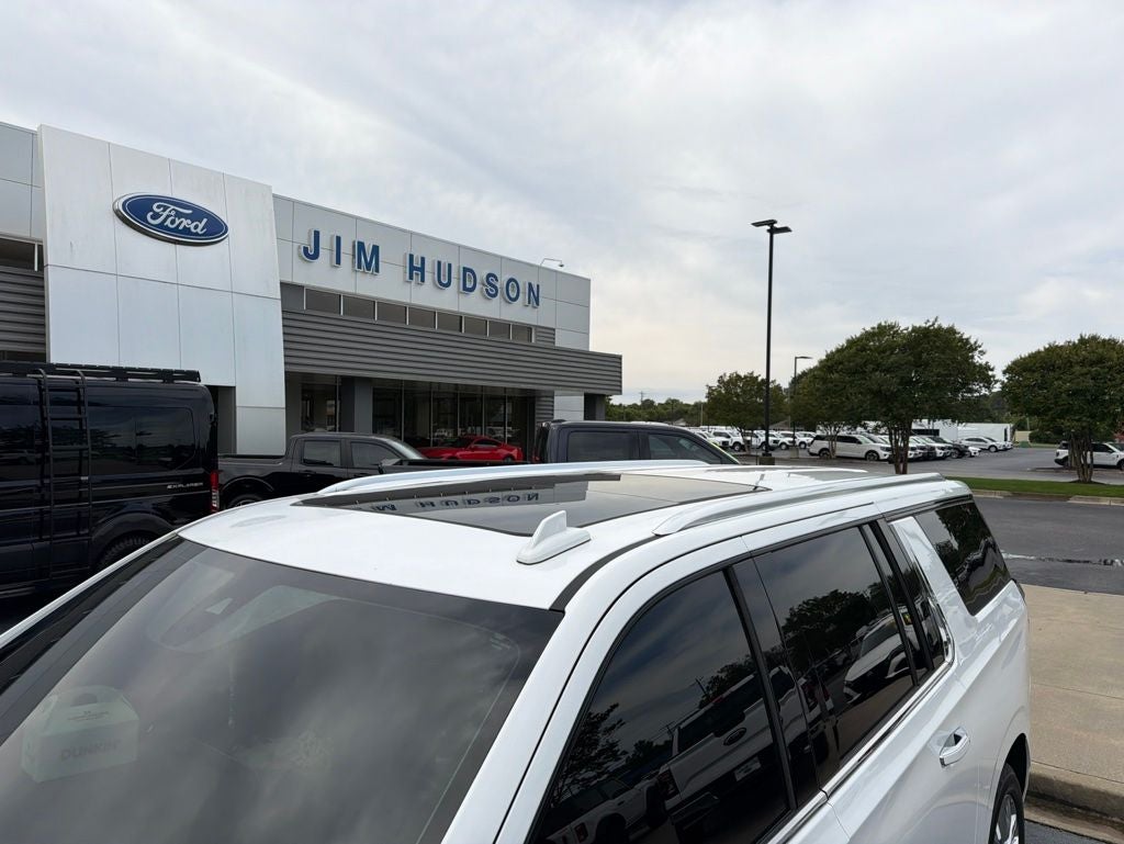 2022 Chevrolet Suburban High Country DELUXE PACKAGE