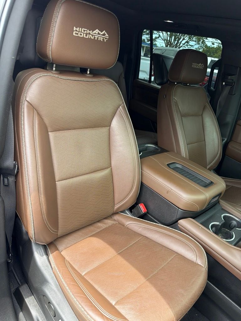 2022 Chevrolet Suburban High Country DELUXE PACKAGE