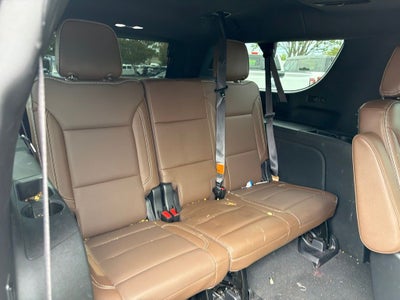 2022 Chevrolet Suburban High Country DELUXE PACKAGE